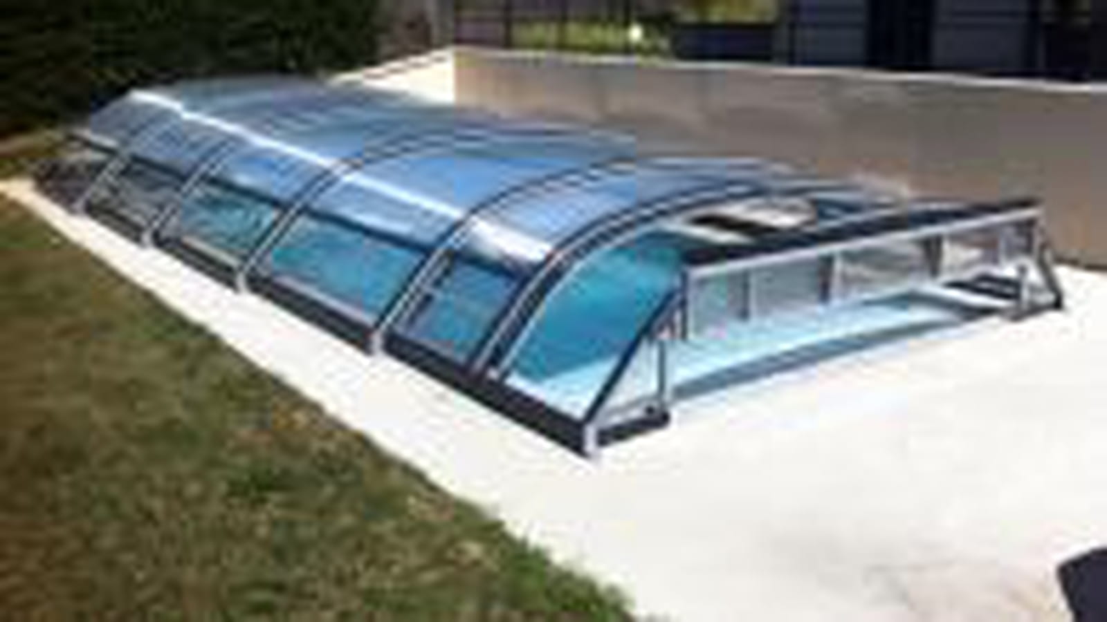 Abris de piscine ou spa argent