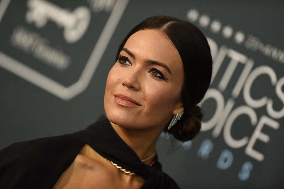 Le chignon de danseuse bas de Mandy Moore