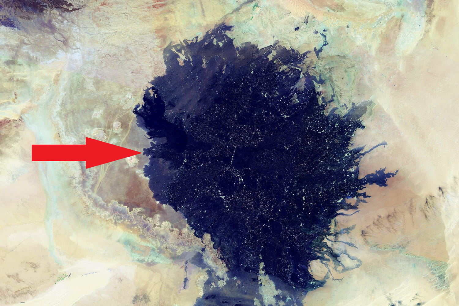 NASA reveals a titanic “black spot” in the Sahara: its origin is amazing