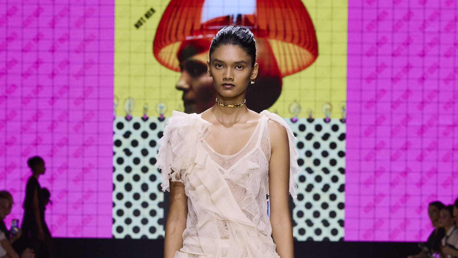 Look 5