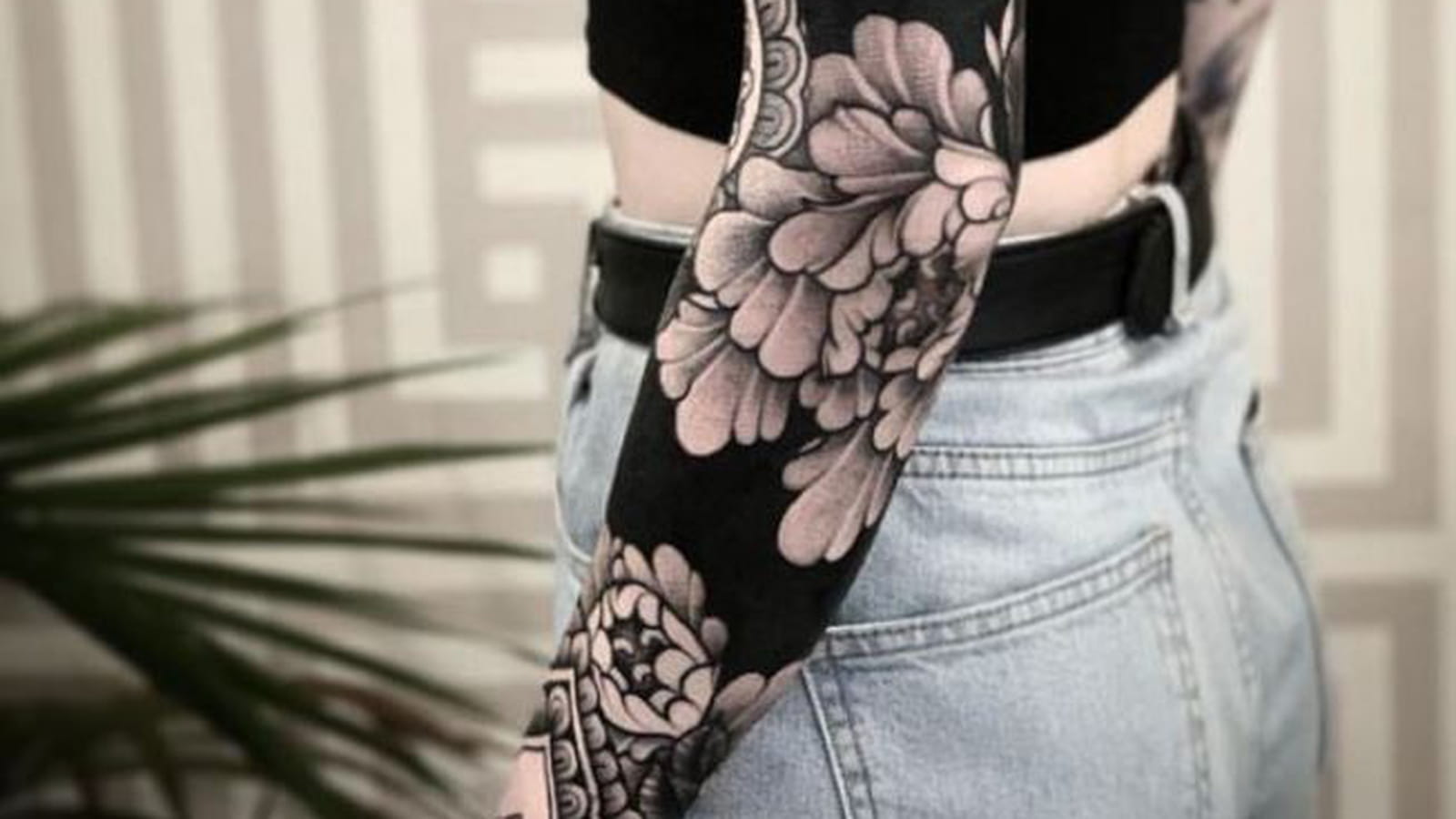 Tatouage mandala sur la manchette