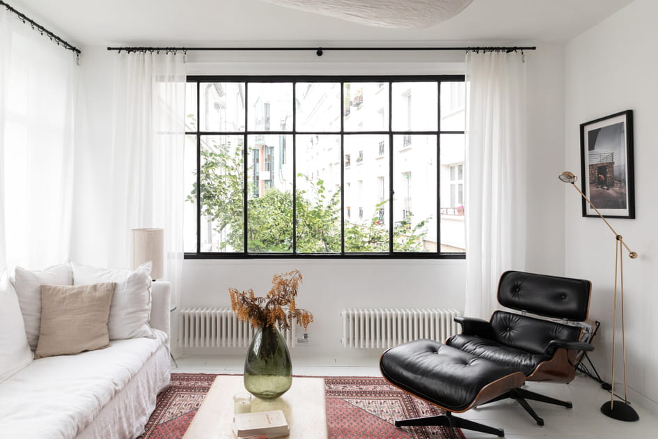 Apr&egrave;s&nbsp;: un salon confortable avec un beau mobilier