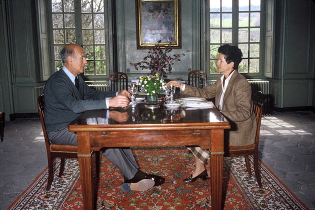 Val&eacute;ry Giscard d'Estaing et Anne-Aymone se mettent &agrave; table