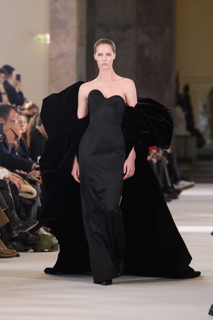 Look 25&nbsp;du d&eacute;fil&eacute; Schiaparelli