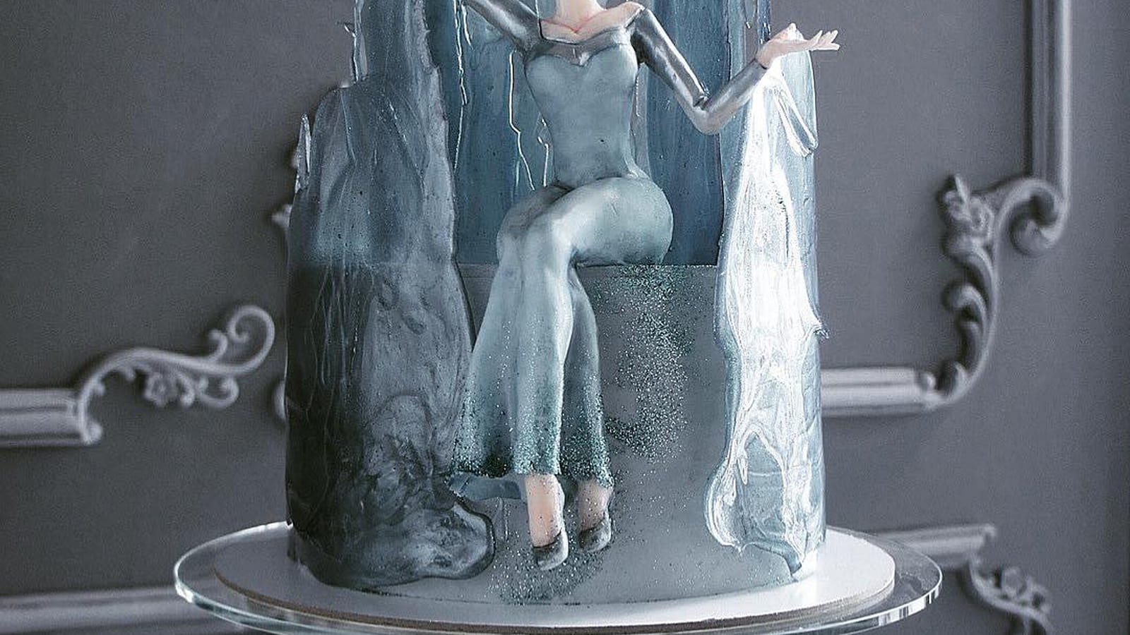La Reine des Neiges trône