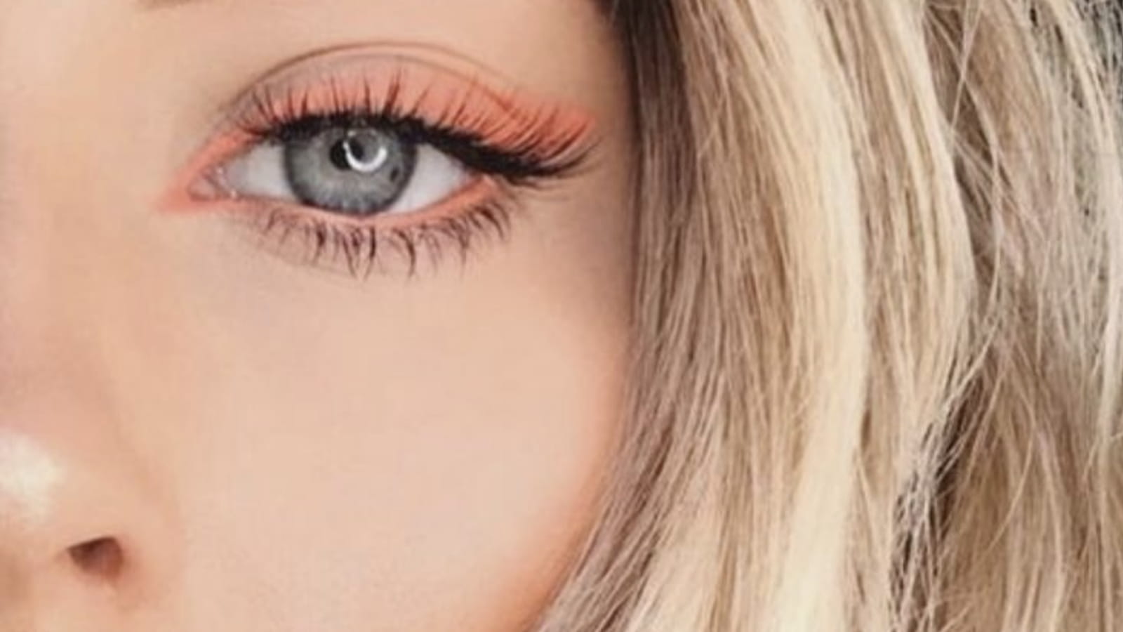 Eyeliner pastel