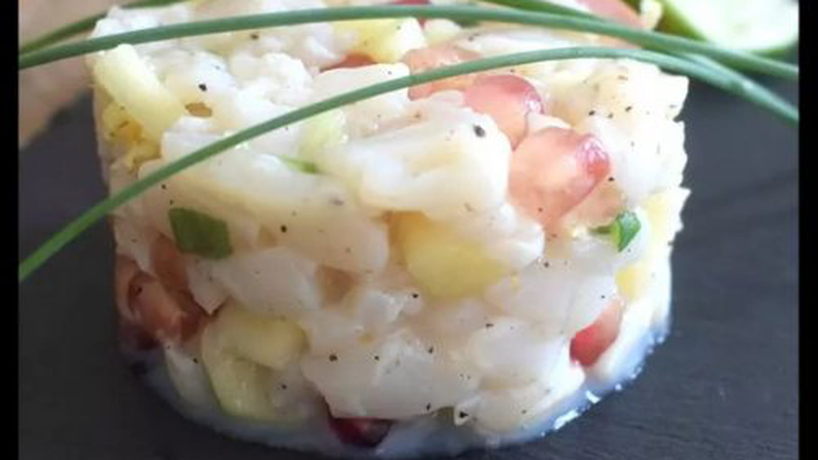 Tartare de Saint-Jacques aux grenades et pommes granny