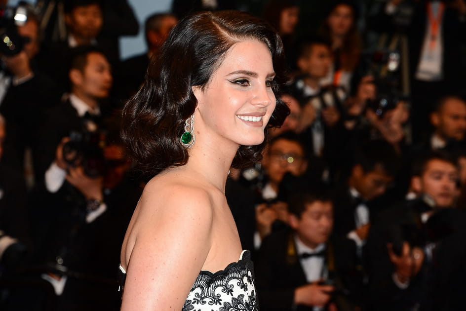 Le carr&eacute; boucl&eacute; 20's de Lana Del Rey