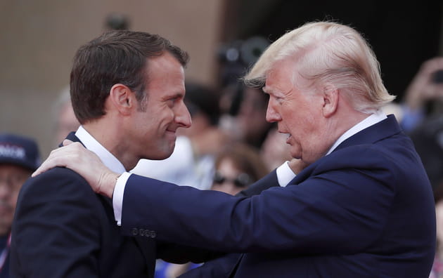 Face à face jovial entre Emmanuel Macron et Donald Trump