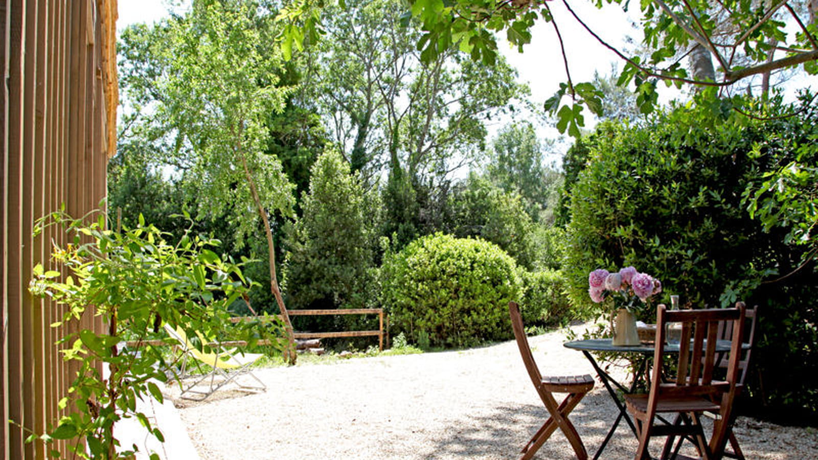 En bois exotique
