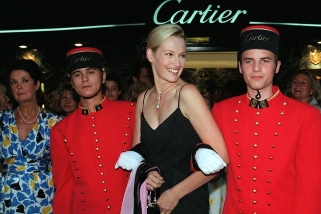 Inauguration mondaine