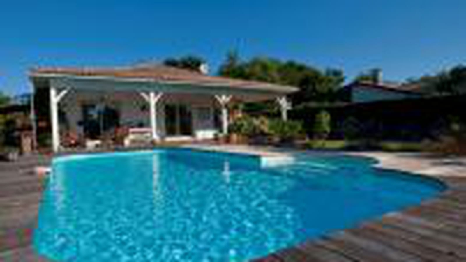 Piscine installée par un particulier argent