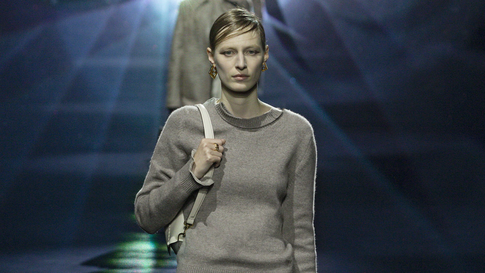 Look 27