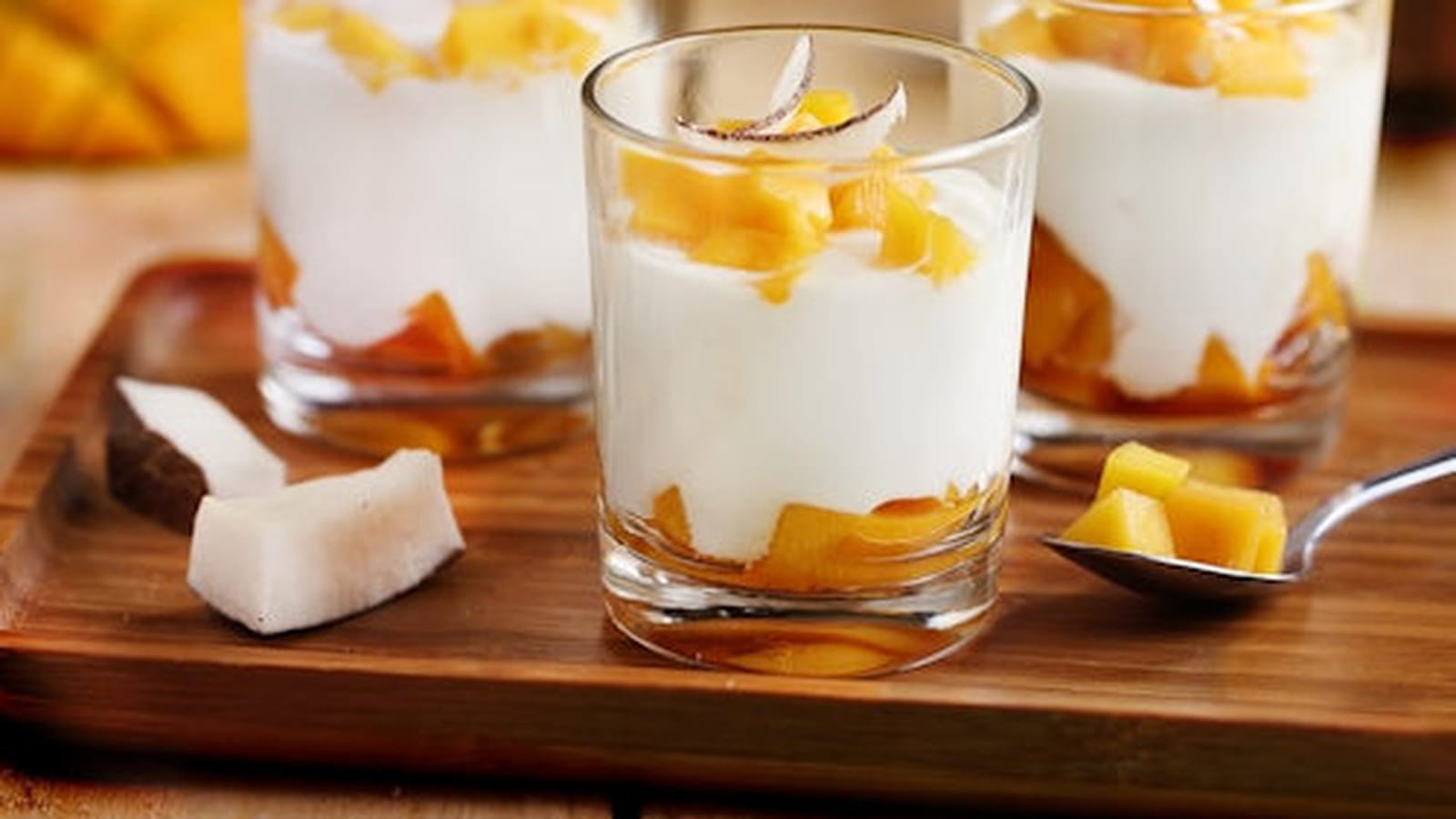Verrines à la noix de coco et à la mangue