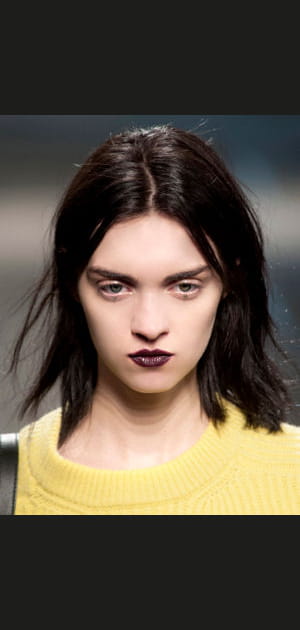 Le rouge &agrave; l&egrave;vres prune