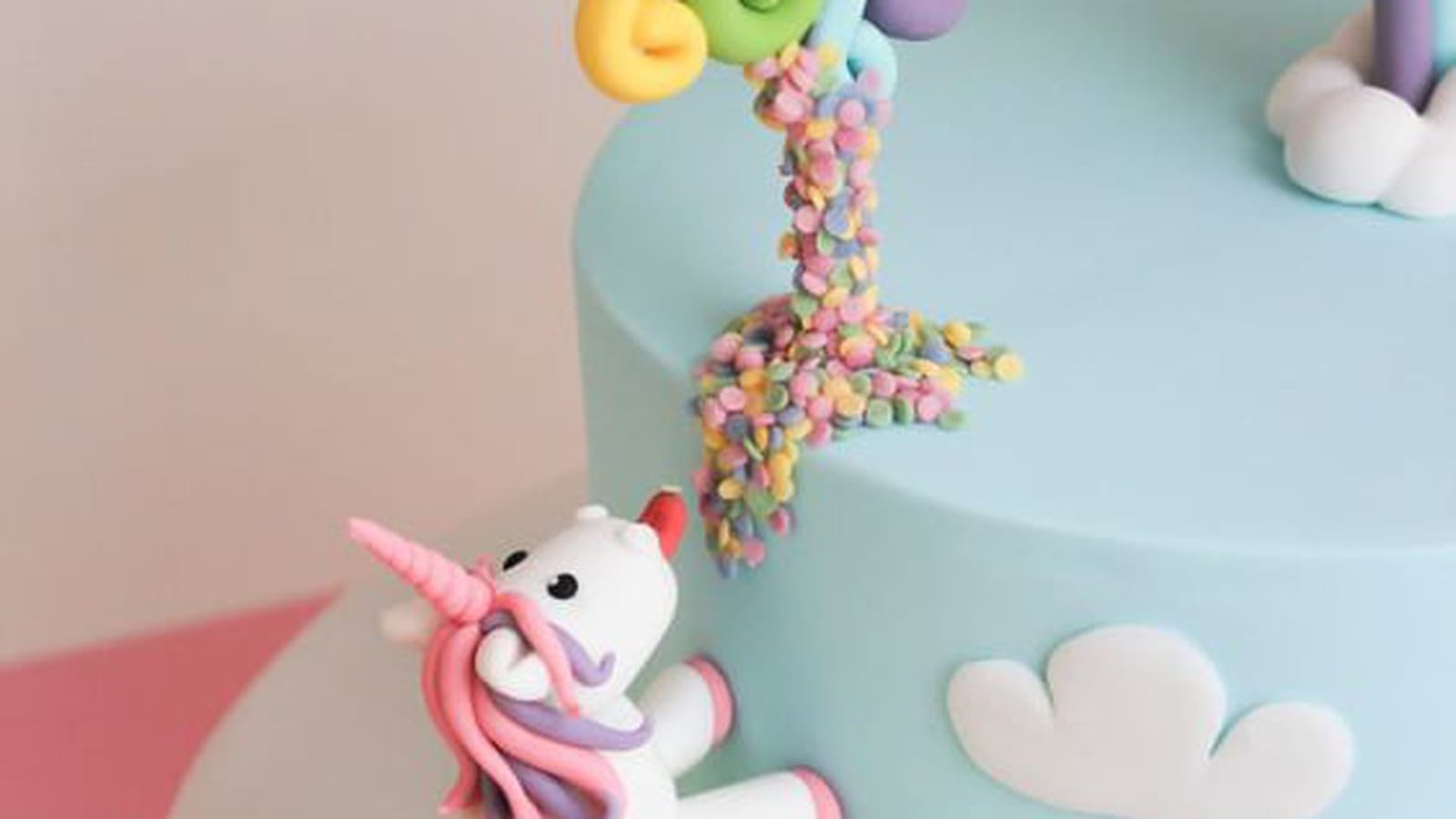 Gâteau anniversaire licorne