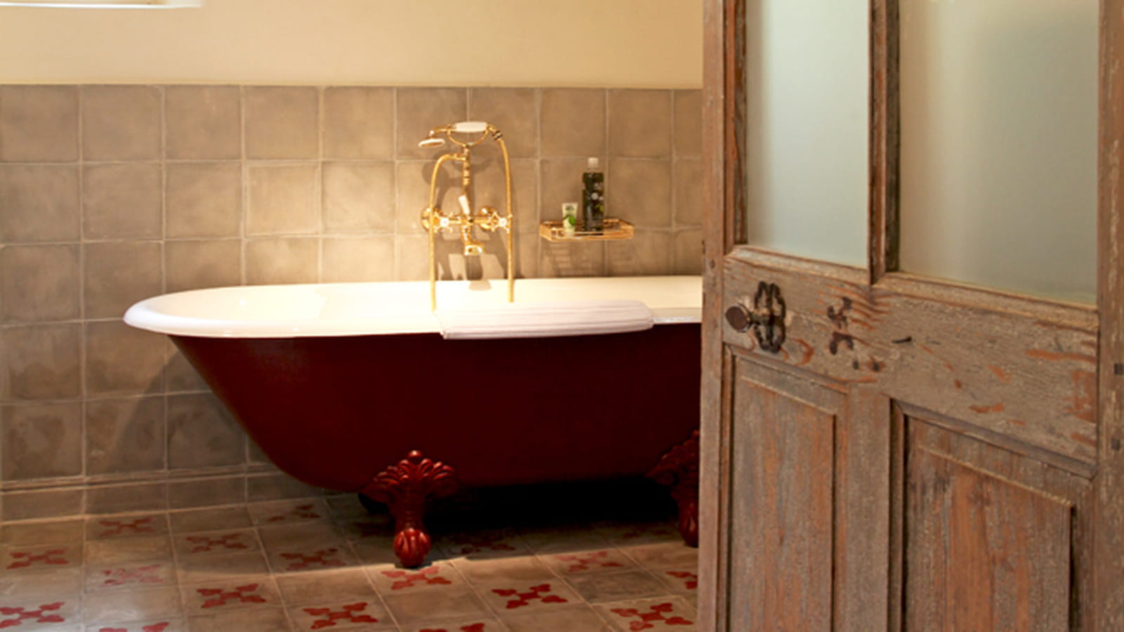 Salle de bains carrelée