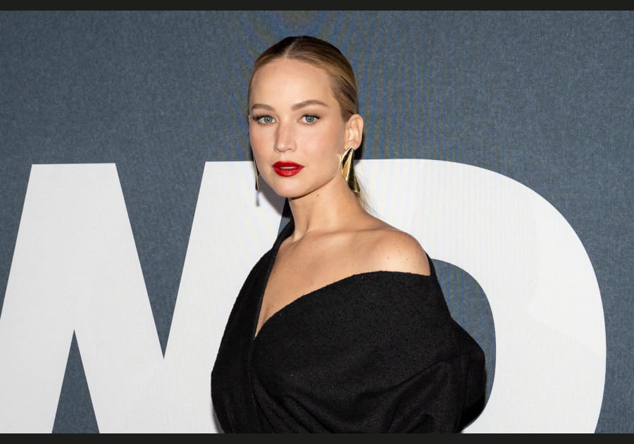 Jennifer Lawrence, &agrave; la pointe du glamour avec sa bouche incendiaire