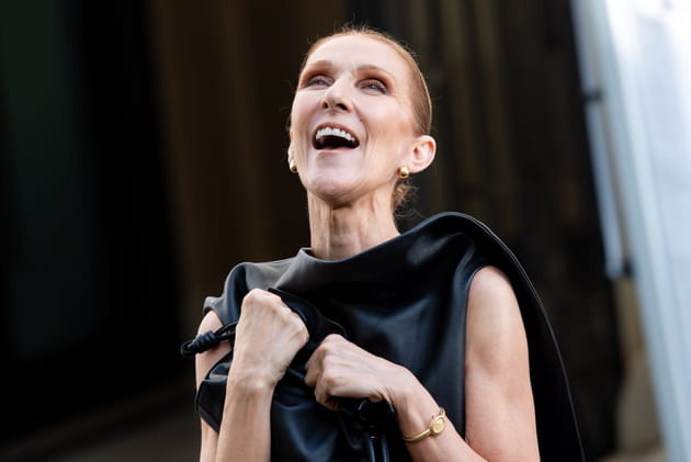 Céline Dion resplendissante devant son hôtel : un défilé de mode chaque jour