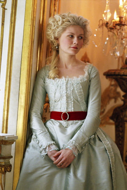 Marie-Antoinette jou&eacute;e par Kirsten Dunst dans "Marie-Antoinette"