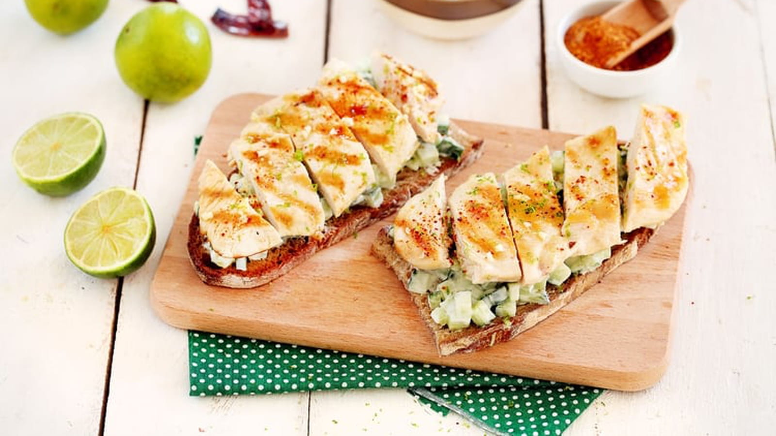 Tartine poulet tzatziki