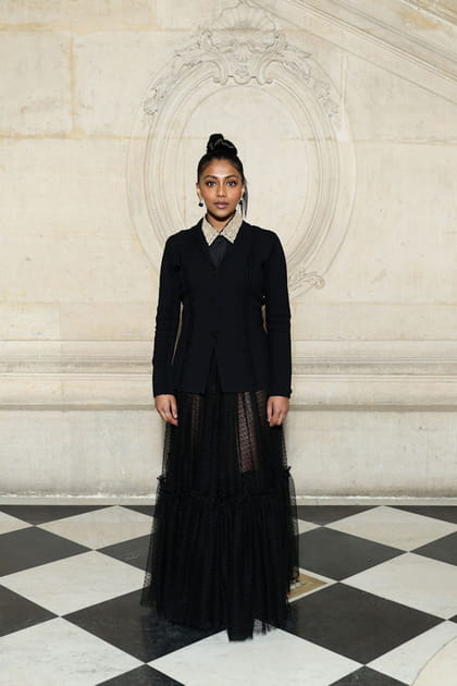 Charithra Chandran au d&eacute;fil&eacute; Dior