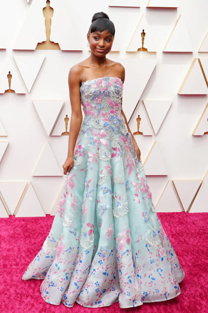 Saniyya Sidney en robe Giorgio Armani Priv&eacute;