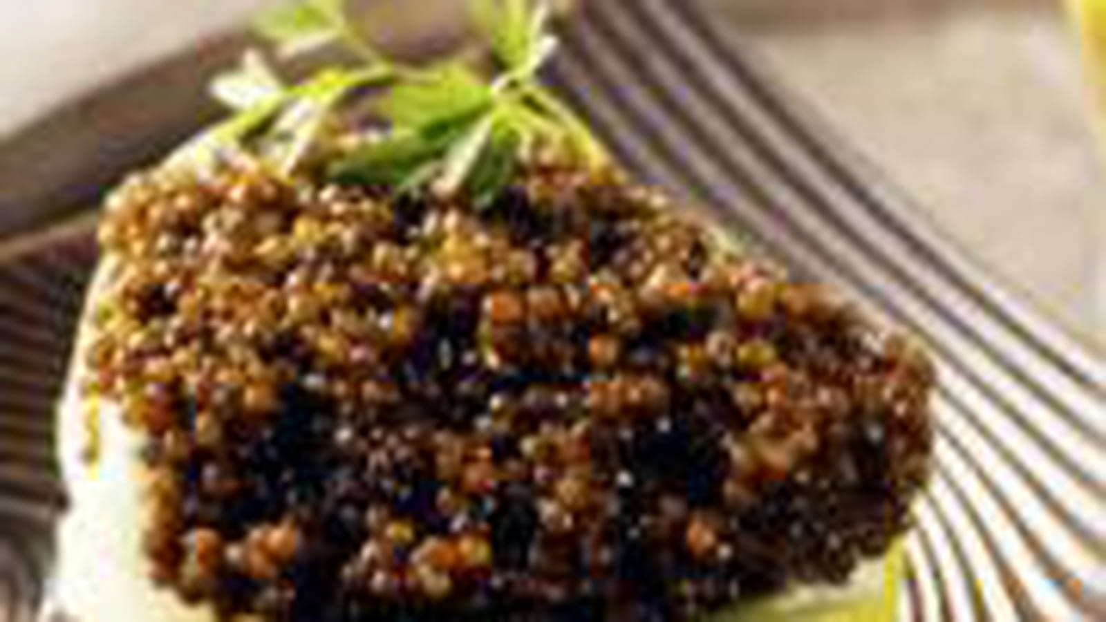 Bouchée poireau-pomme de terre au caviar, sauce crème et bière