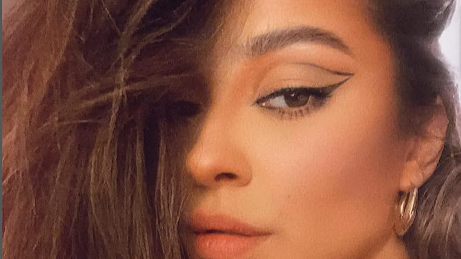 Shay Mitchell 