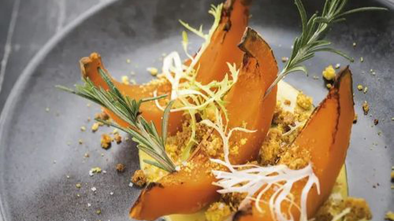 Potimarron fondant et son crumble à la moutarde au miel Maille
