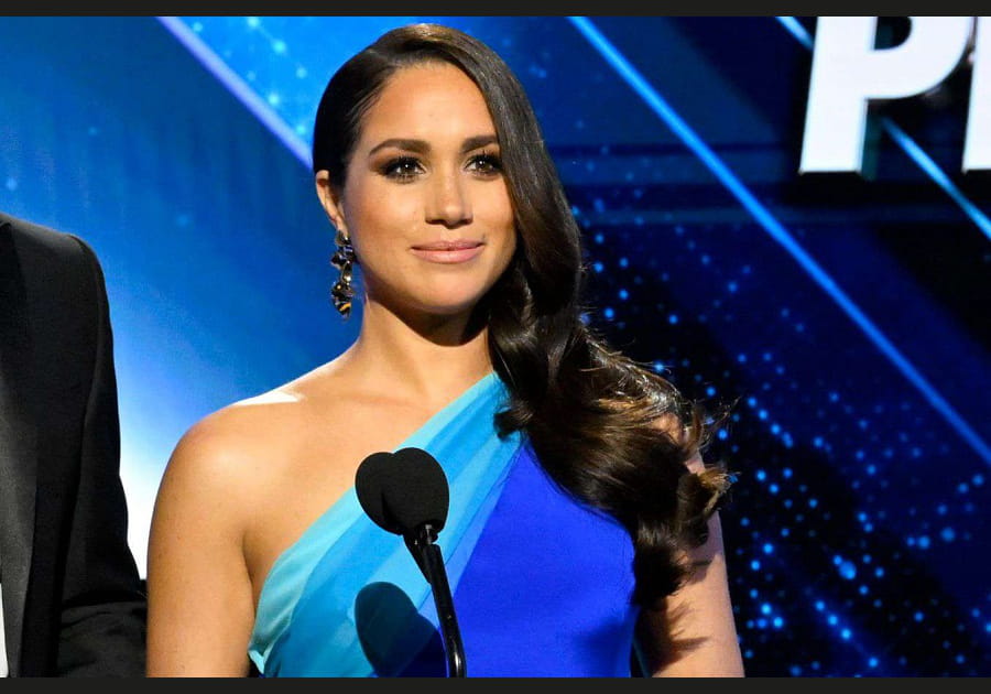 Le one side hair glamour de Meghan Markle