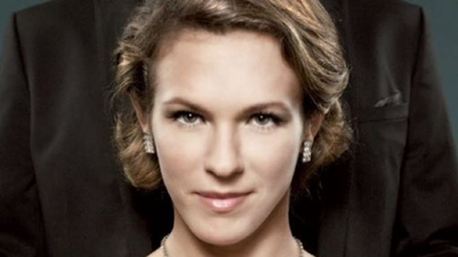 Lorie Pester 
