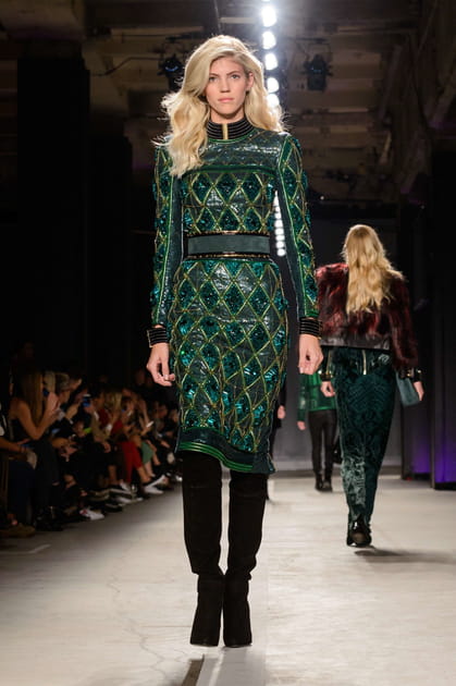 Devon Windsor au défilé H&M X Balmain