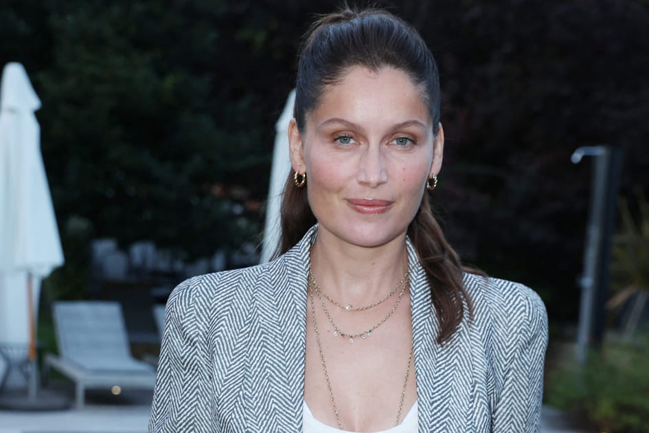 Laetitia Casta, casual avec sa queue de cheval haute