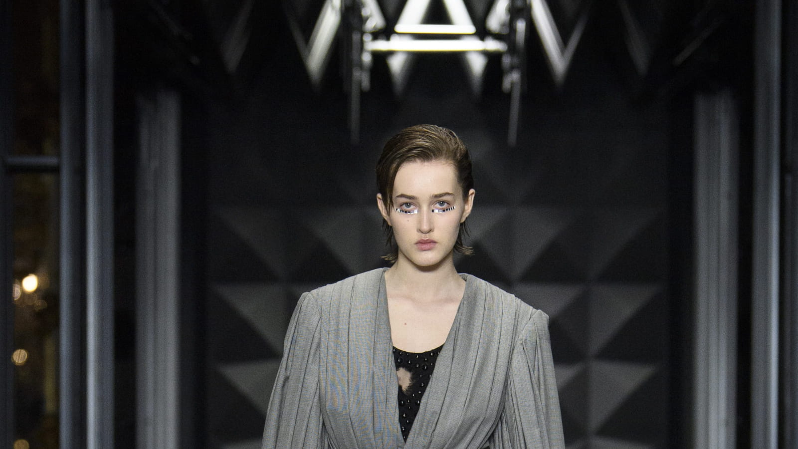 Look 1