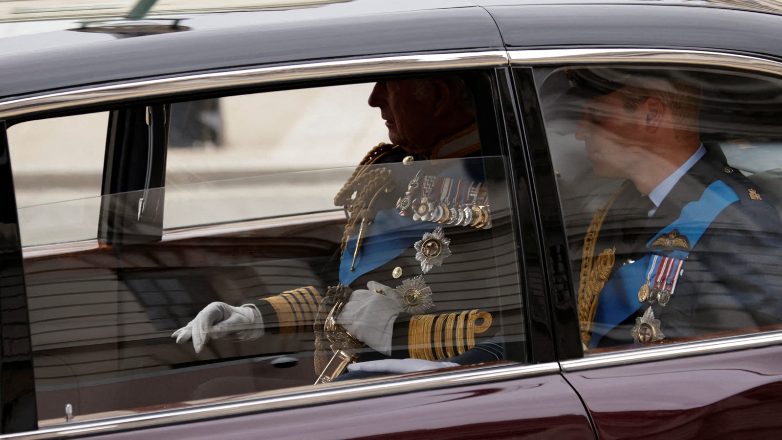 Charles III et le prince William