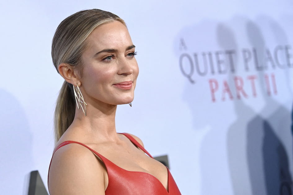 La queue de cheval basse d'Emily Blunt