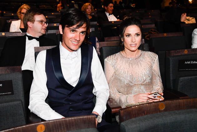 ... Juste devant Alain-Fabien Delon et Capucine Anav