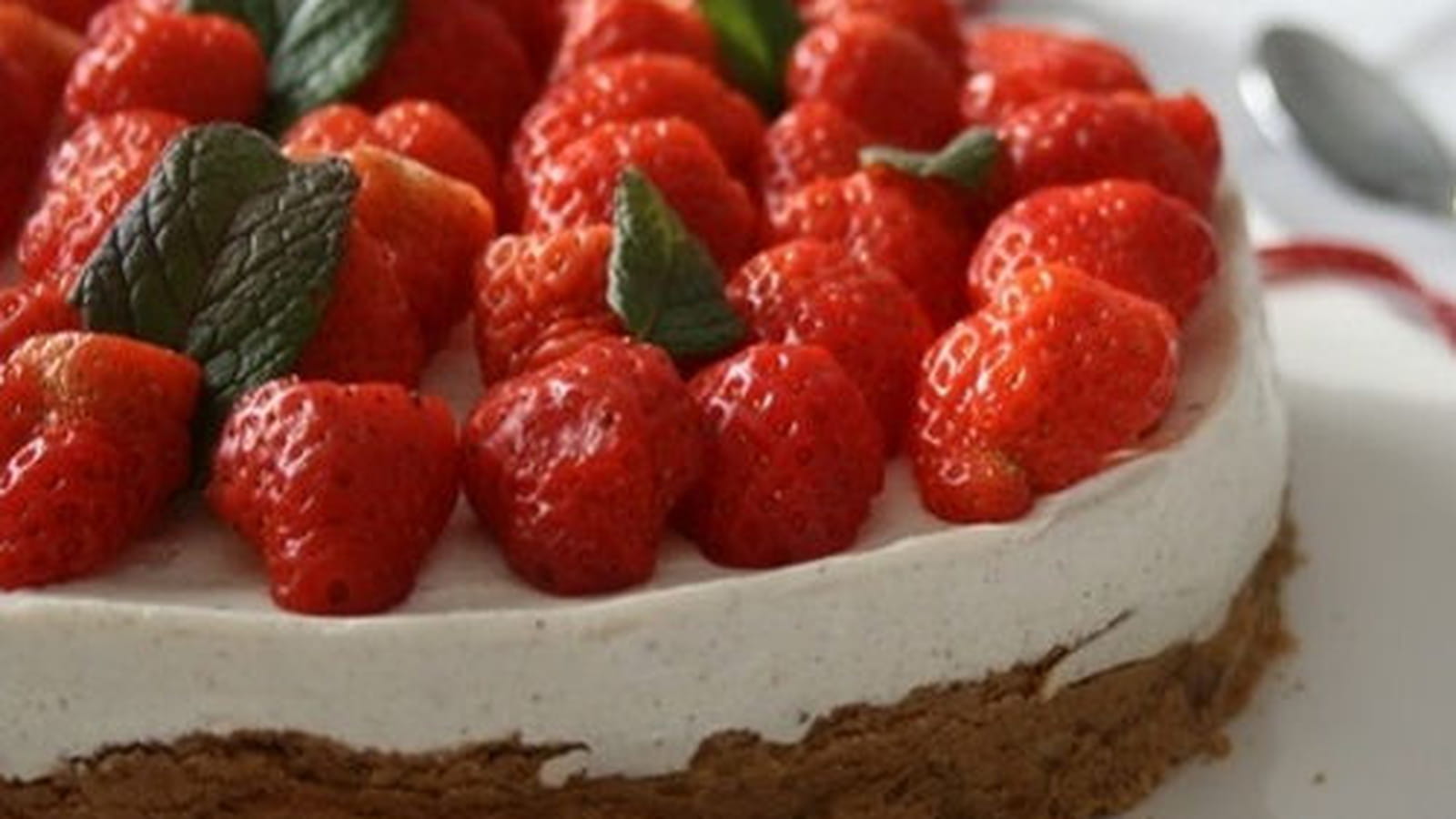 Cheesecake à ma façon aux fraises, sans oeufs ni gluten