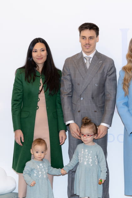 Louis et Marie Ducruet d&eacute;voilent le visage de leur filles&nbsp;: quelle est leur place dans l'ordre de succession au tr&ocirc;ne&nbsp;?