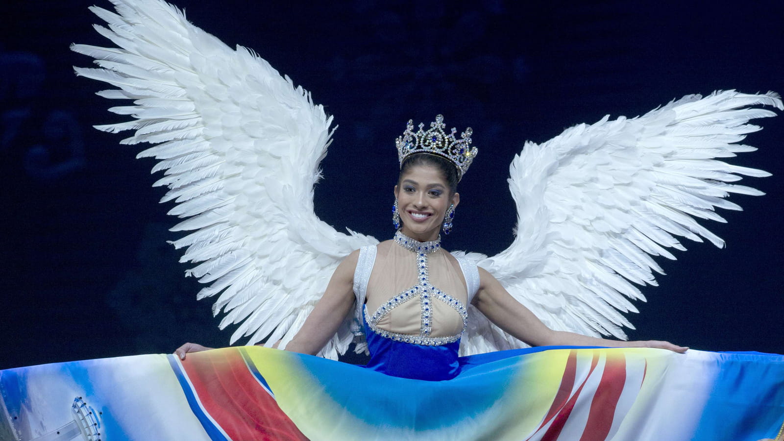 Zahra Khanum, Miss Singapour, l'ange de la paix