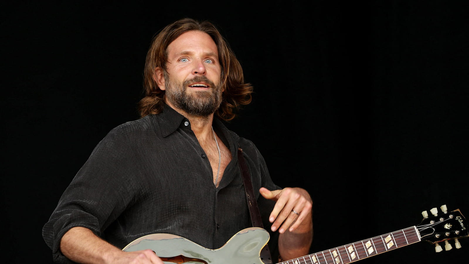 Bradley Cooper, cheveux longs