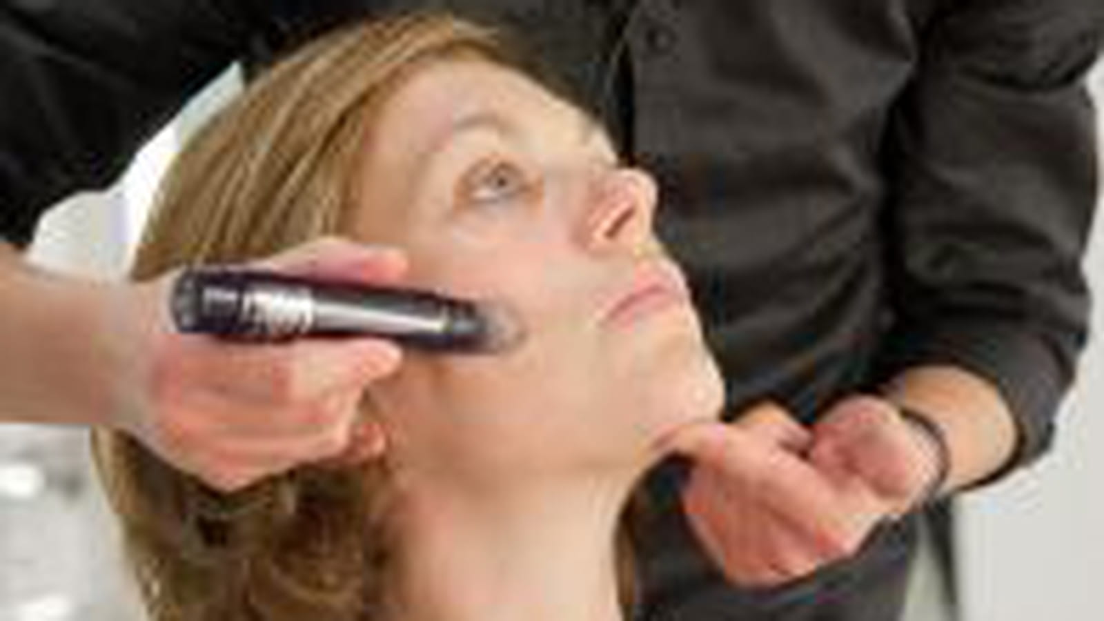 Le maquillage : le fond de teint
