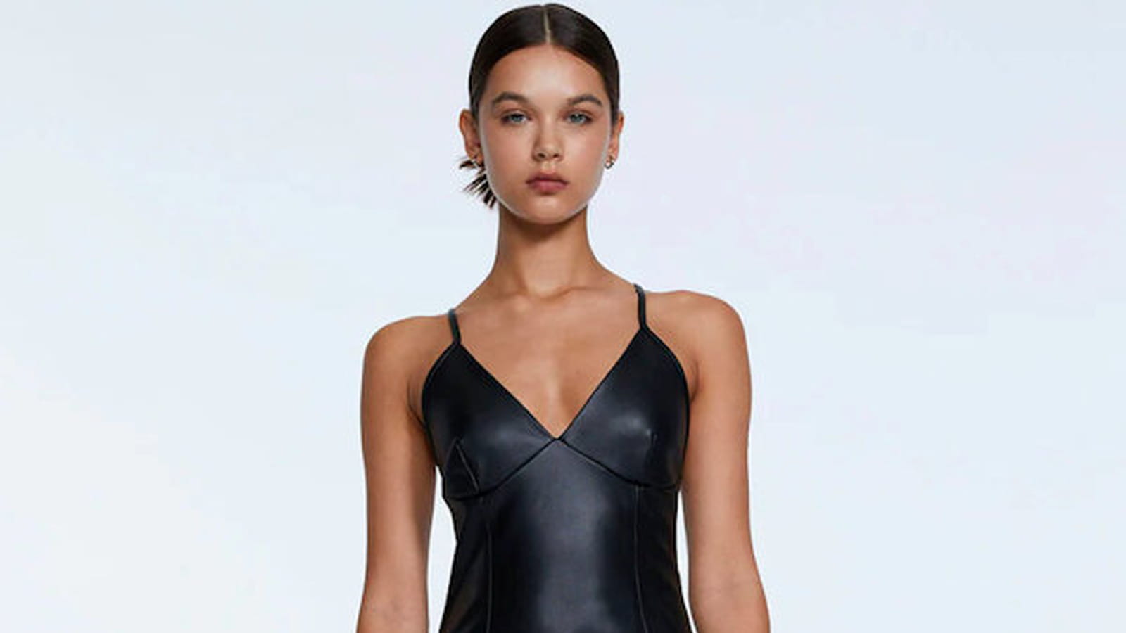 Robe noire Stradivarius