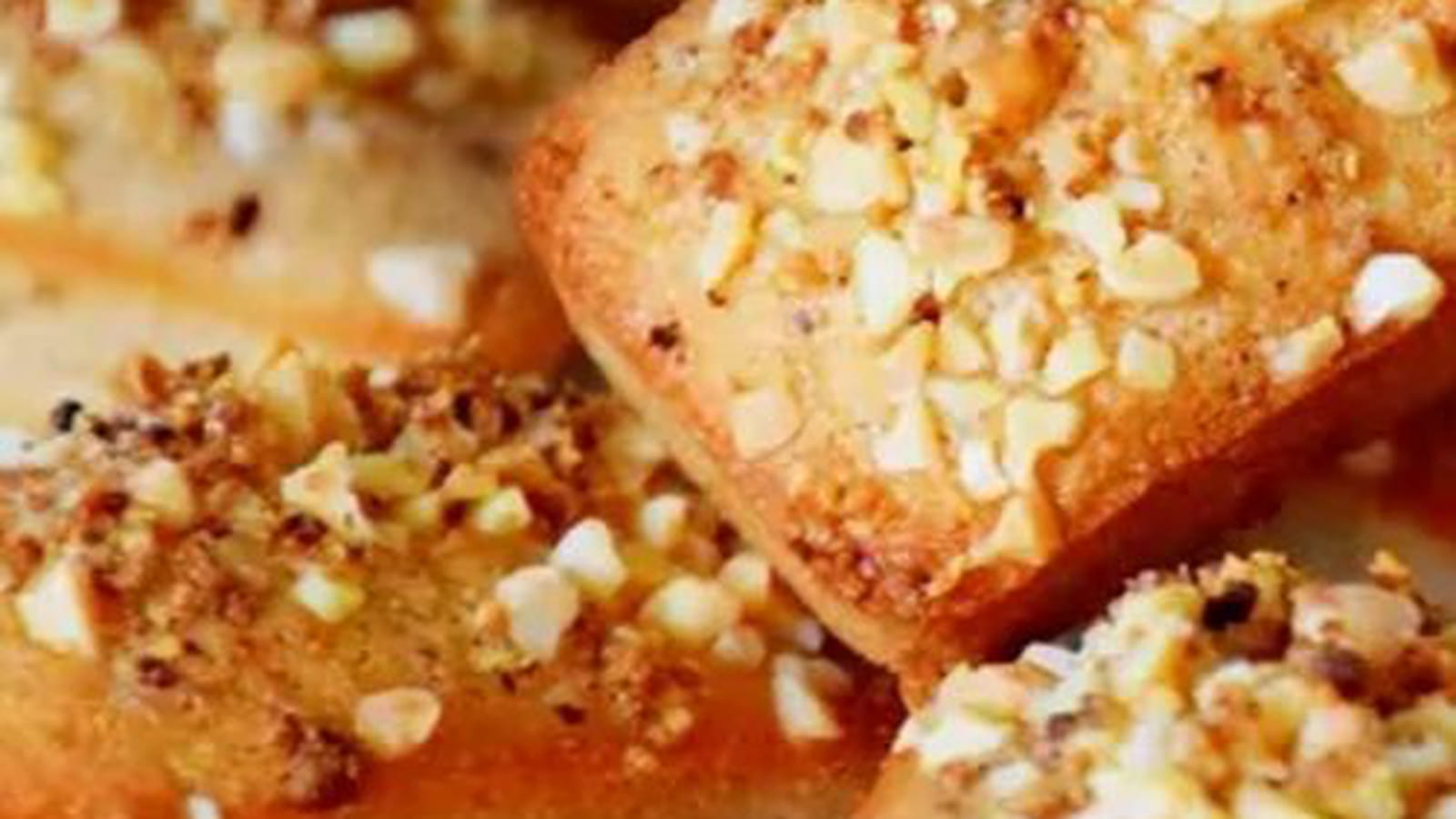 Financiers à la crème de marron aux éclats de châtaignes