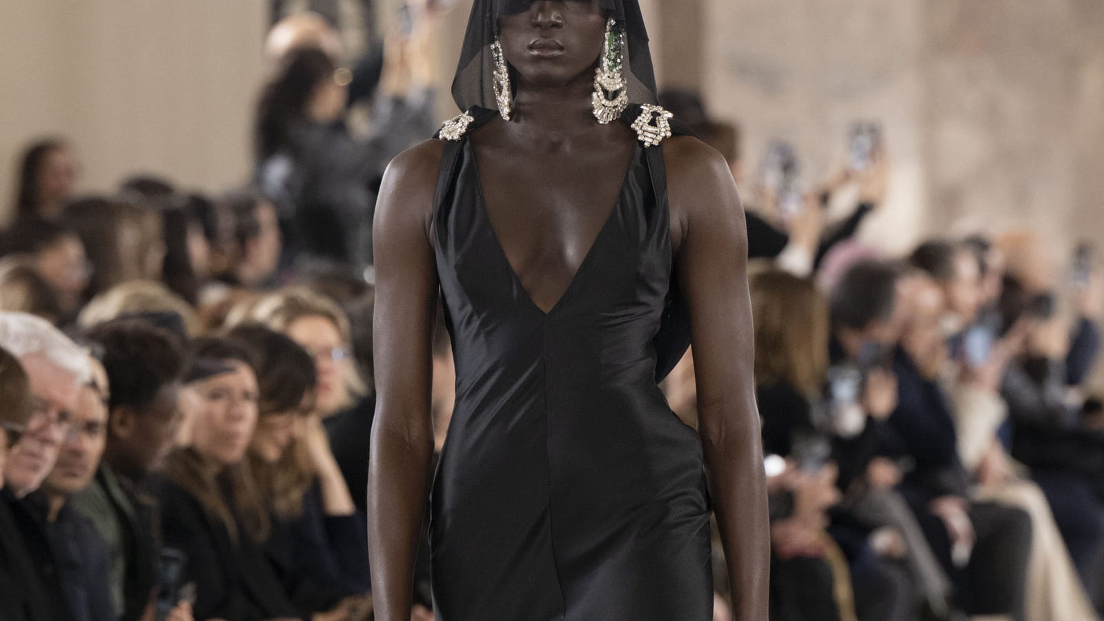 Look 31 du défilé Schiaparelli haute couture