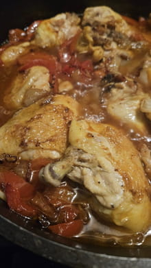 Poulet fondant aux poivrons rôtis, tomates et olives noires : Etape 2