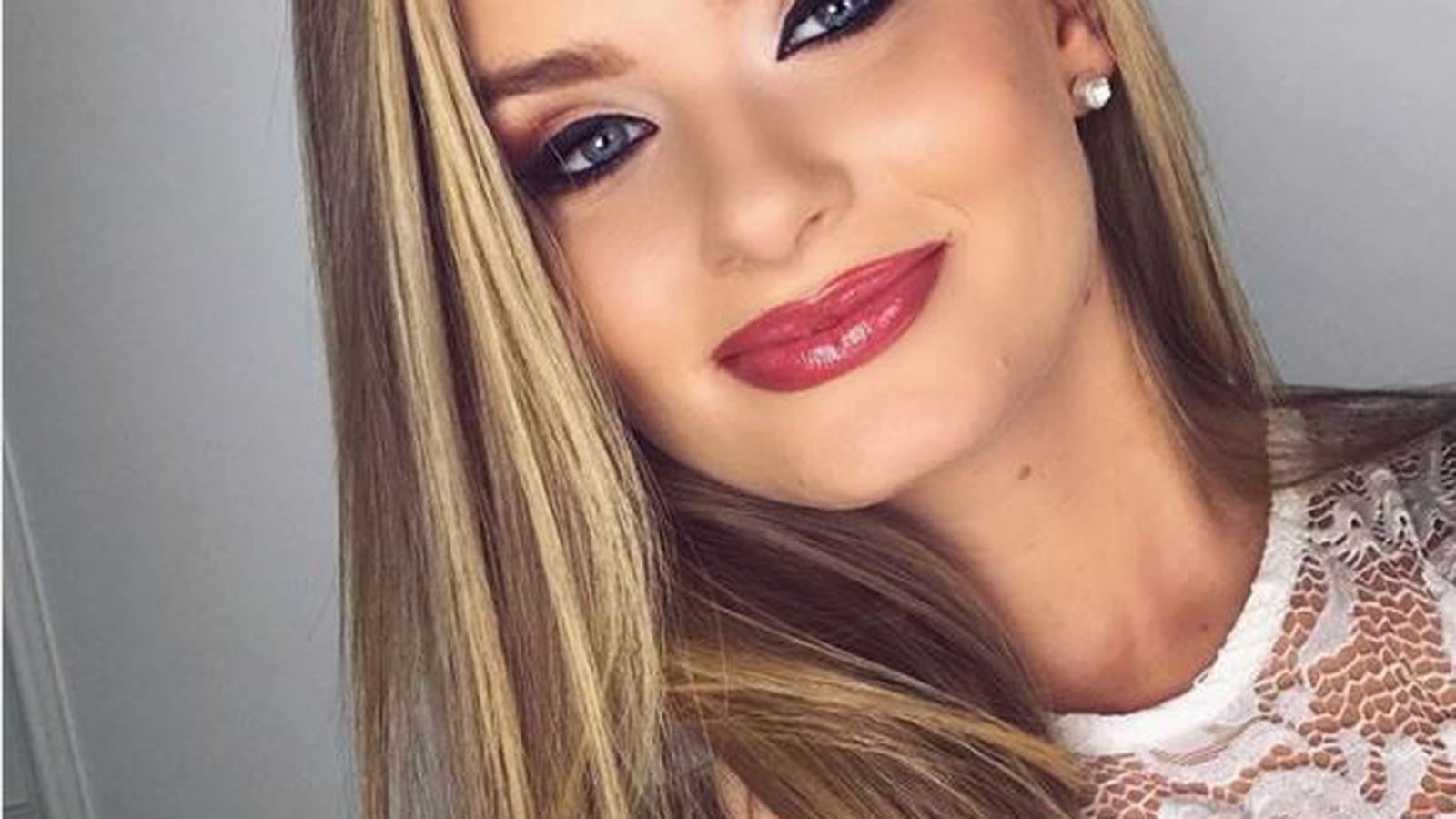 Les lèvres glossy