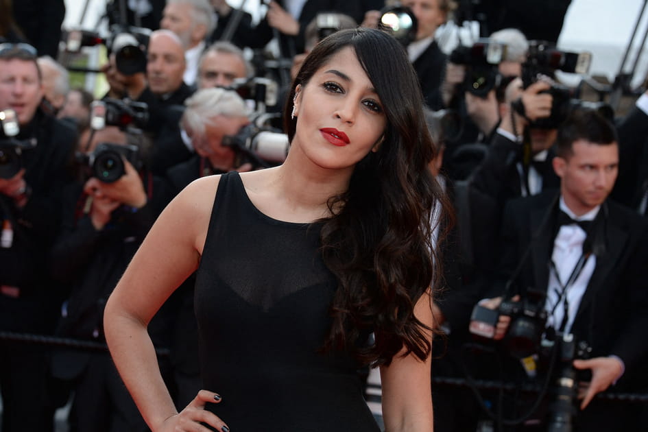 Le one side hair chocolat de Le&iuml;la Bekhti