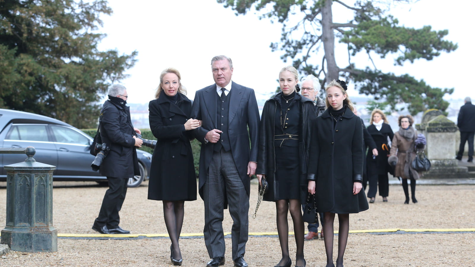 Charles de Bourbon des Deux-Siciles, sa femme Camilla et leur deux filles Maria Carolina et Maria Chiara